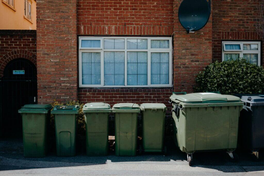 Wheelie Bins (3)